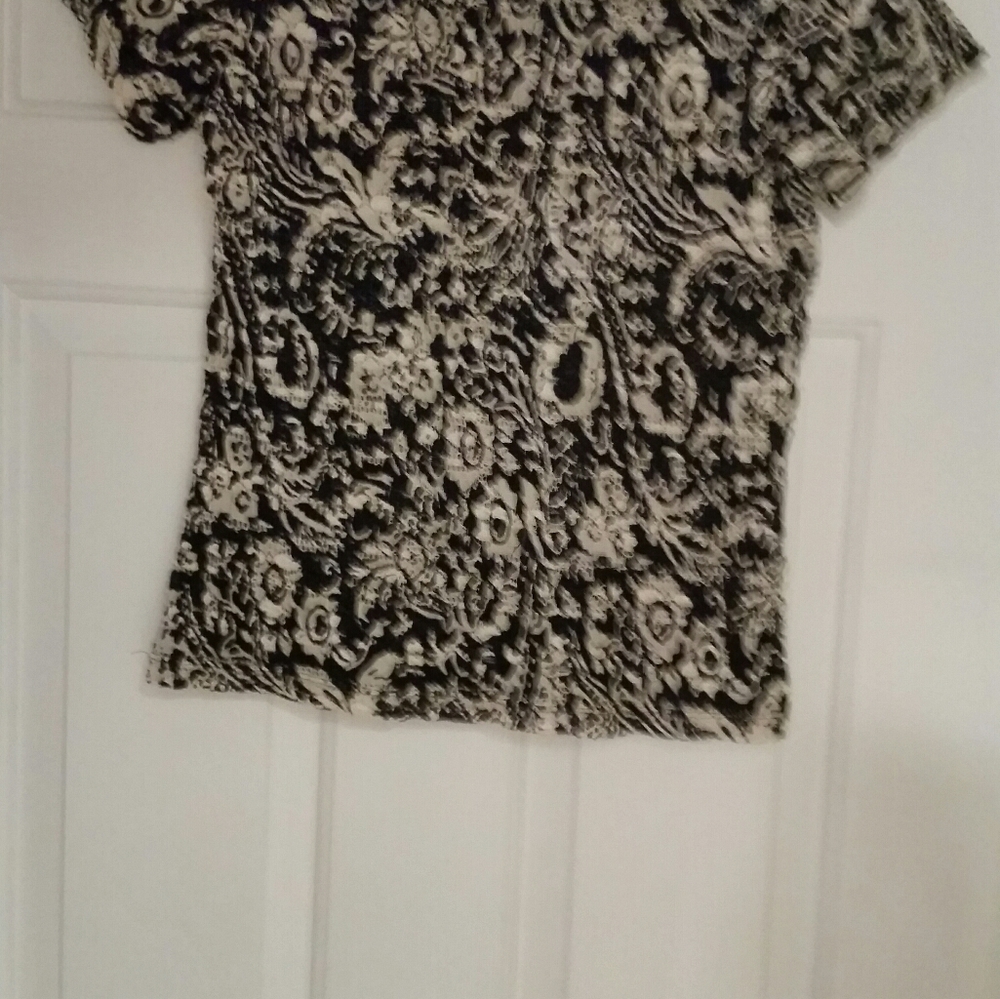 Short sleeve top
